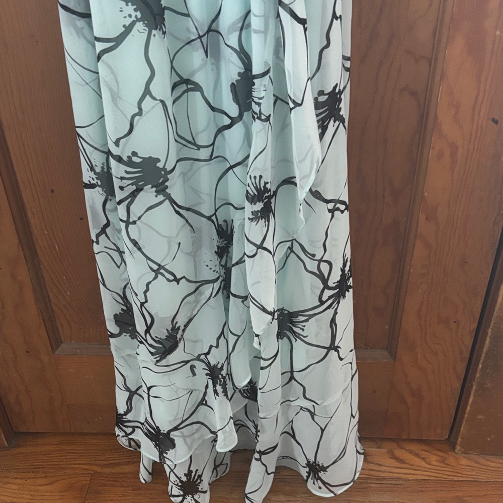 NWT Petite Banana Republic Mint and Black Ruffle Floral Maxi Dress - Picture 4 of 8